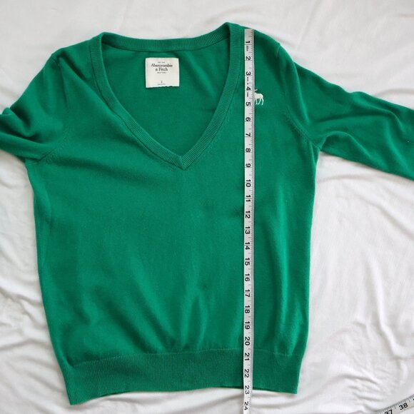 Green Sweater- Size Small- Abercrombie & Fitch - Picture 4 of 10